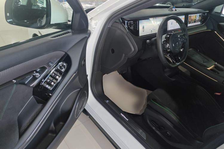 Used VOYAH FREE 2025 318 318 km Rear-Drive Touring Edition