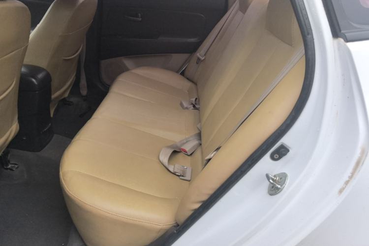 Used Hyundai Celesta 2015 1.6L Automatic Comfort Model
