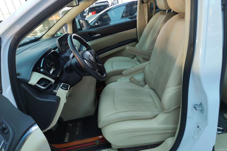 Used Buick GL8 2023 Land Executive Class 652T Luxury Model
