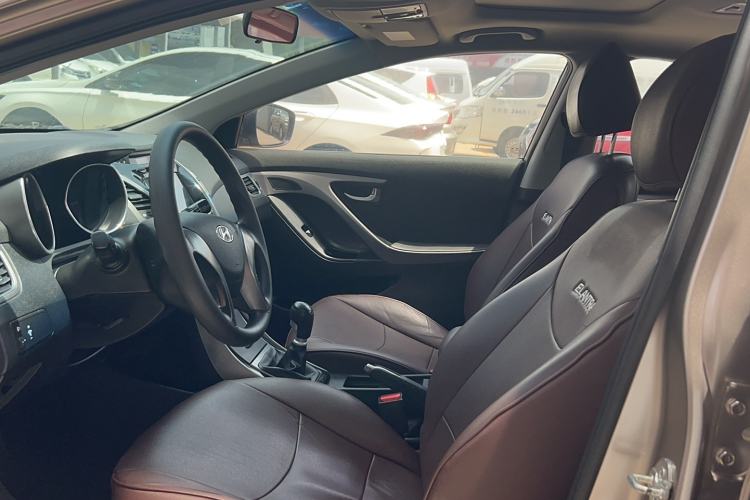 Used Hyundai Elantra 2015 1.6L Manual Leading Model
