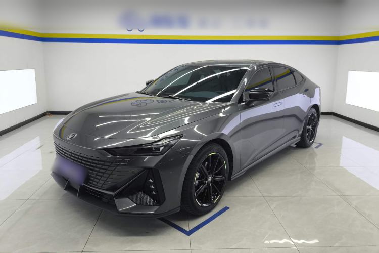 Used Changan UNI-V 2023 1.5T Premium Model
