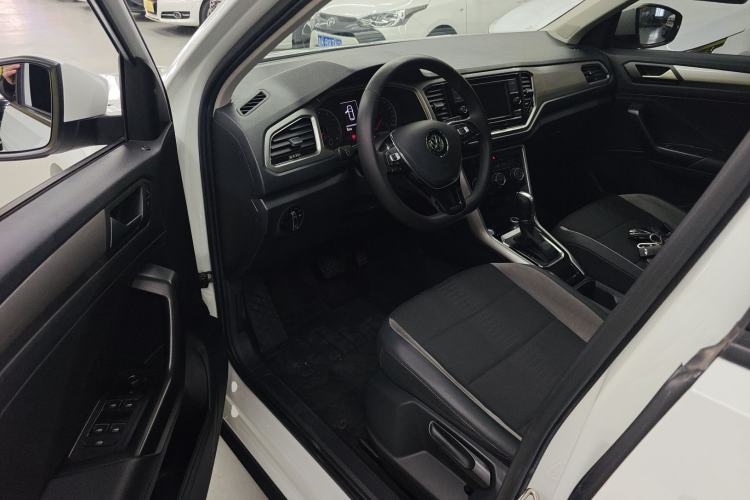 Used Volkswagen T-ROC 2019 230TSI DSG Two-Wheel-Drive Advanced Version China VI Standard
