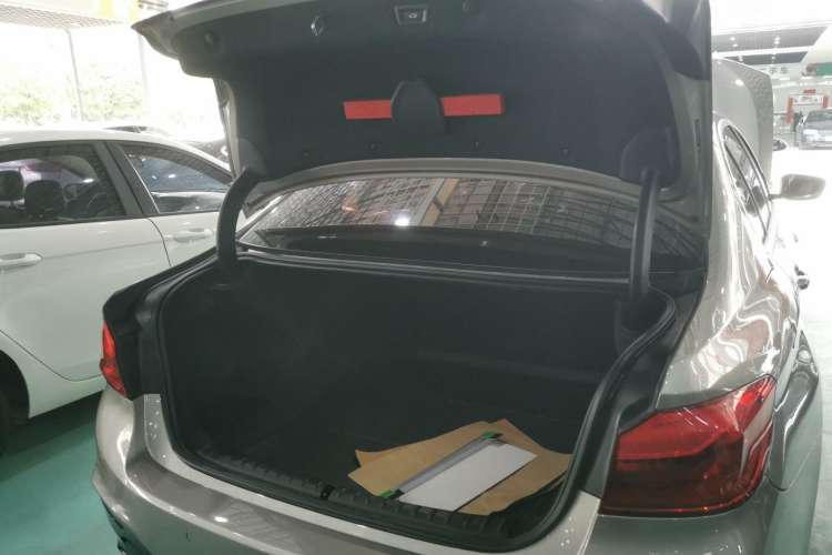 Used BMW 5 Series 2019 525Li Luxury Package
