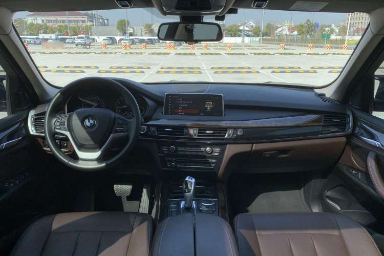 Used BMW X5 2018 xDrive28i
