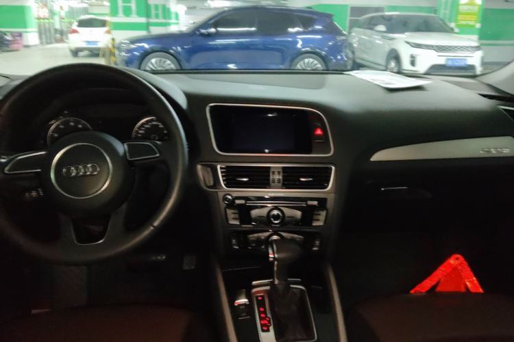 Used Audi Q5 2017 Plus 40 TFSI Ambition Model