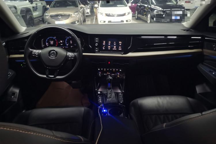 Used Volkswagen Passat 2019 380TSI Luxury Edition China VI Standard
