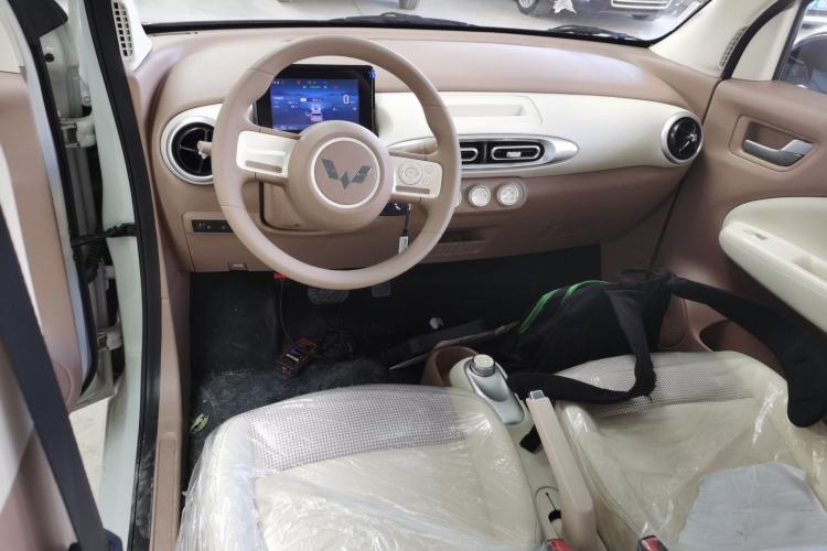 Used Wuling Hongguang MINIEV 2025 Four-Door Version Advanced Edition
