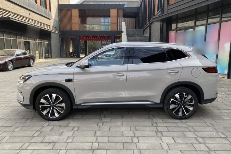 Used BYD Song PLUS New Energy 2025 EV Intelligent Driving Version 520km Premium Model
