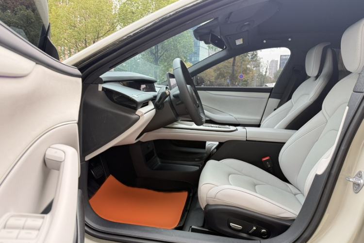 Used  SU7 2024 Rear-Drive Ultra-Long Range Advanced Pro-Level Intelligent Driving Version
