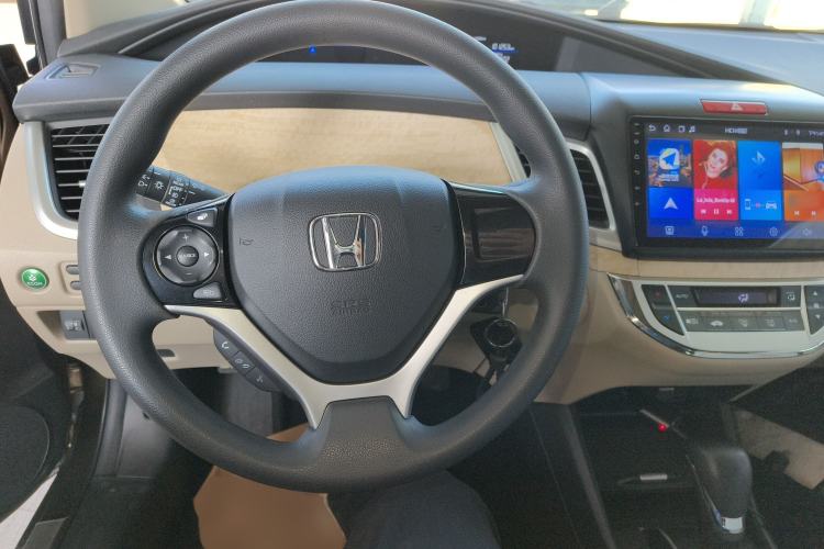 Used Honda Jade 2013 1.8L automatic Comfort version 5 seats