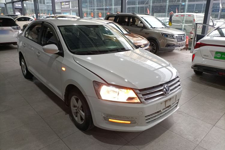 Used Volkswagen Santana 2015 1.6L Manual Fashion Edition
