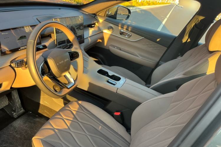 Used Chery Fengyun T8 2025 1.5T 130km Deluxe Version 5 Seats
