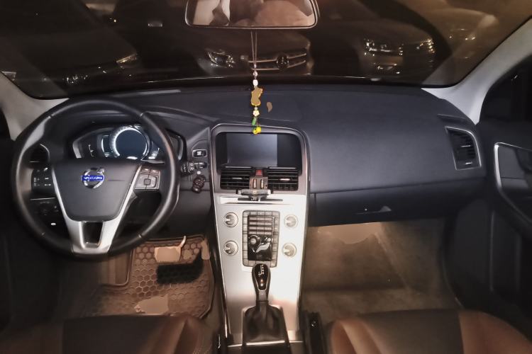 Used Volvo XC60 2017 T5 AWD Smart Range Edition
