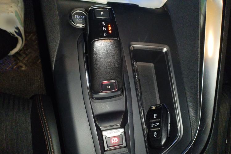 Used Peugeot 5008 2017 350THP 7-Seater Elite Edition
