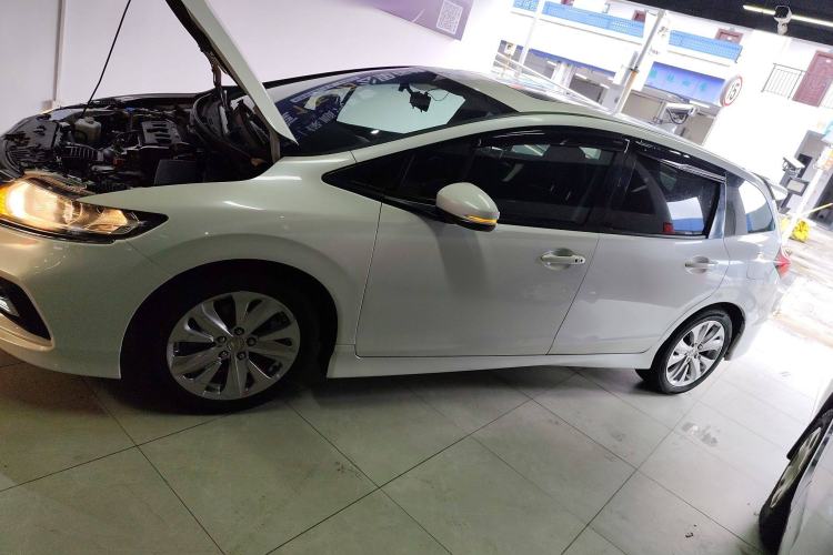 Used Honda Jade 2017 1.8L automatic Comfort version 5 seats
