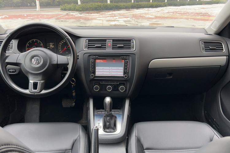 Used Volkswagen Sagitar 2014 Revised Version 1.6L Automatic Comfort Edition
