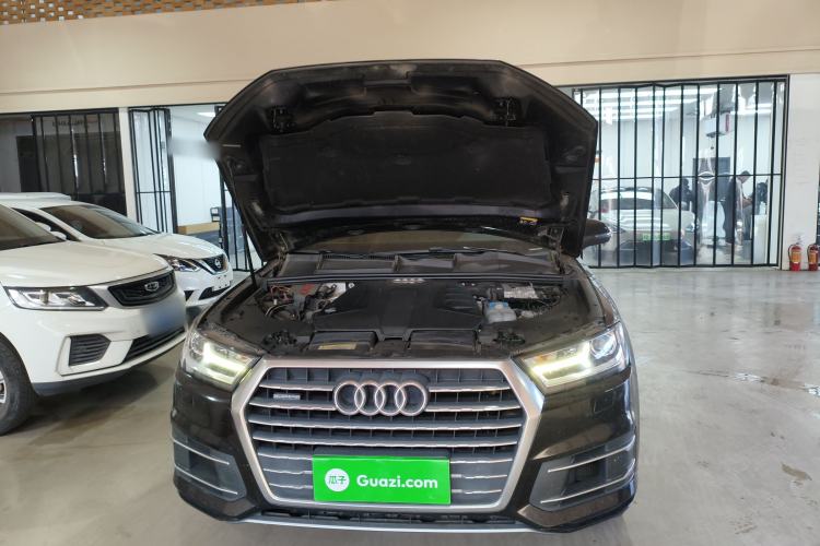 Used Audi Q7 2016 40 TFSI Comfort Model
