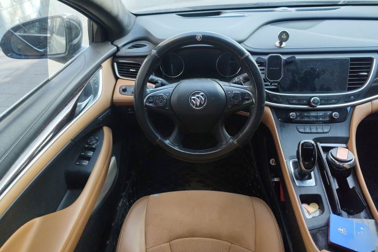 Used Buick LaCrosse 2018 28T Luxury Edition
