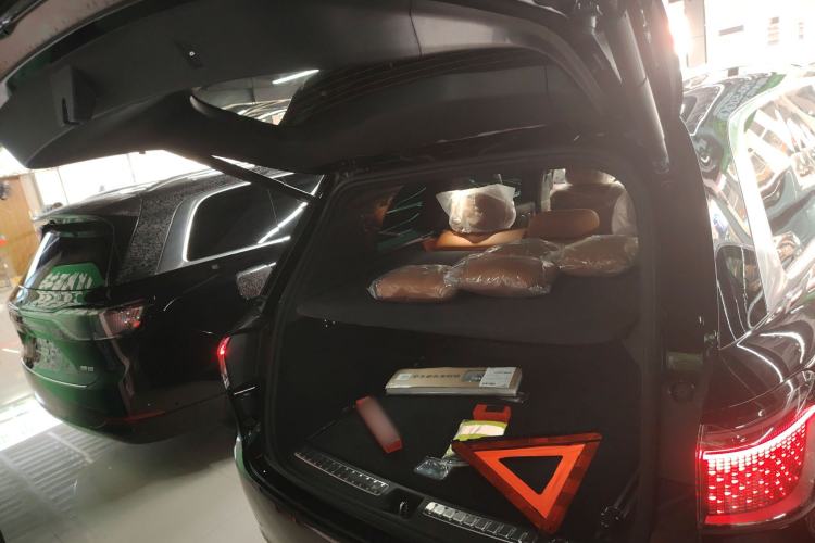 Used Hima AITO M9 2025 All-Electric Ultra Version 100 kWh 5-Seater Model
