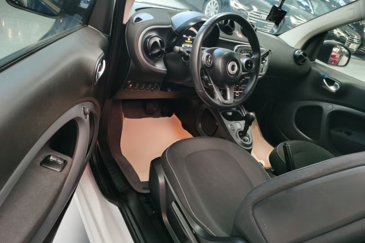 Used  fortwo 2018 1.0L 52kW Hardtop Passion Edition China V Standard
