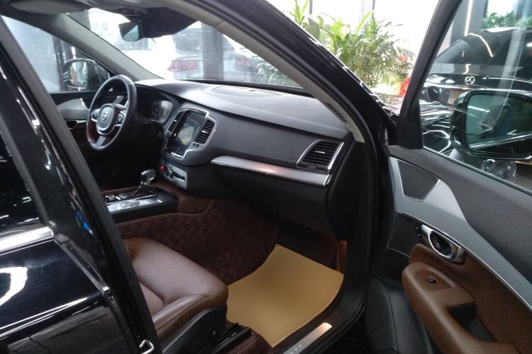 Used Volvo XC90 2019 T5 Zhiyi Edition 5-Seater China VI Standard
