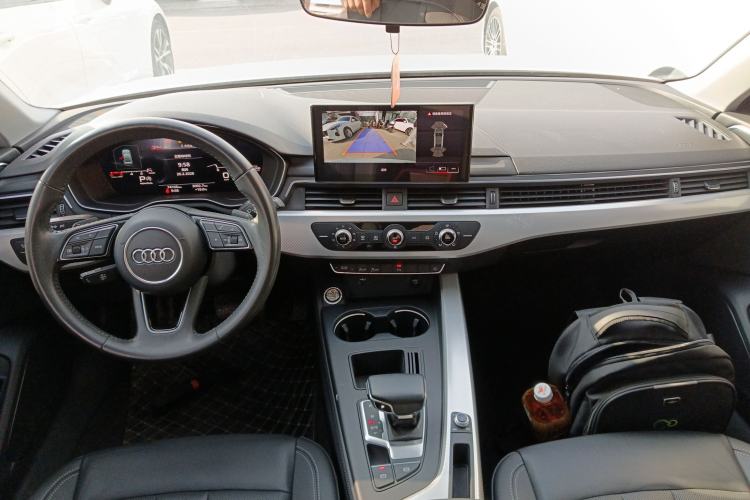 Used Audi A4L 2020 40 TFSI Fashionable and Elegant Model
