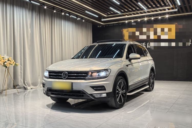 Used Volkswagen Tiguan L 2020 330TSI Automatic Two-Wheel Drive Panoramic Comfort Edition China VI Standard