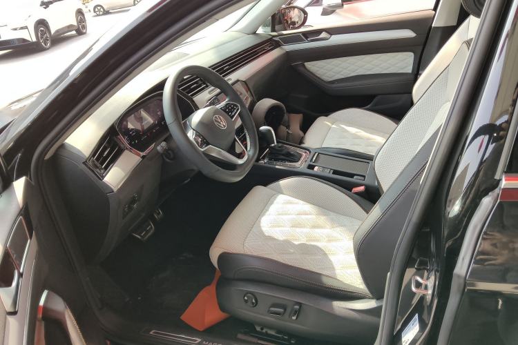 Used Volkswagen Magotan 2023 2 Million Units Commemorative Edition 330TSI DSG Luxury Version