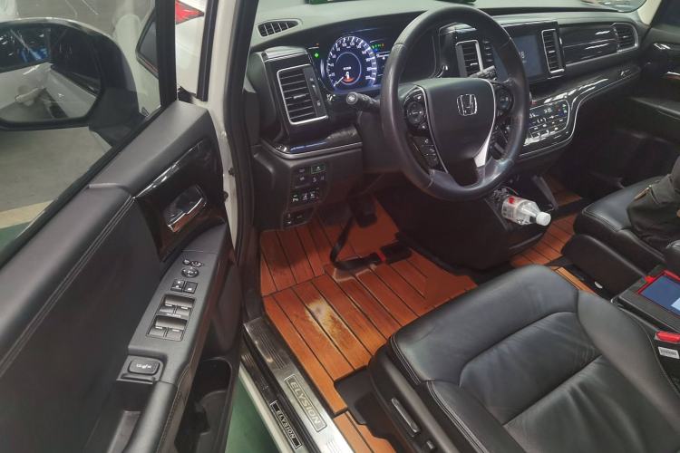 Used Honda Elysion 2019 2.0L Hybrid Luxury Edition
