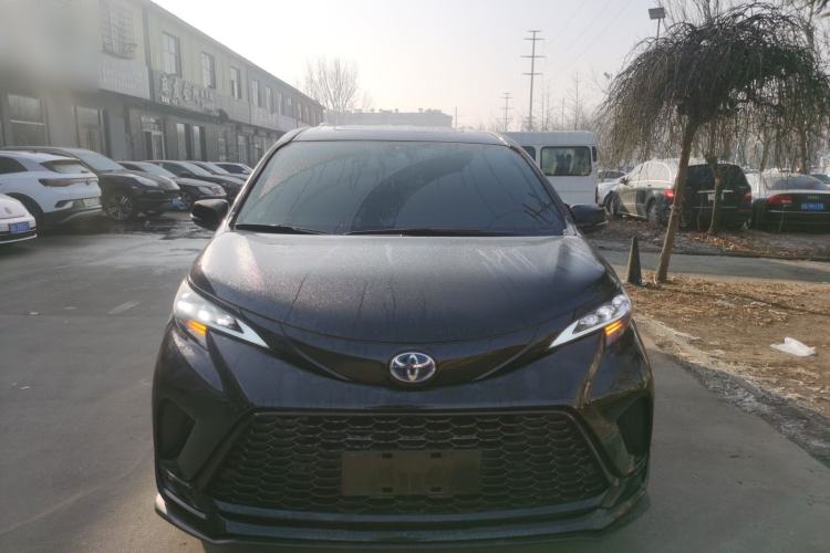 Used Toyota Granvia 2023 2.5L Hybrid Comfort Edition
