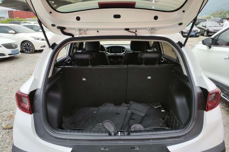 Used Kia Stonic 2019 1.4L Automatic Sport Edition China VI
