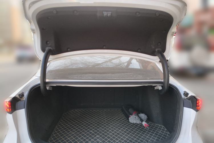 Used  L6 2023 125km PLUS
