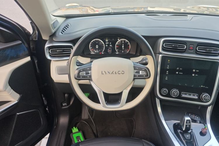 Used Lynk & Co 01 2017 2.0T Two-Wheel Drive Zhaopu Version
