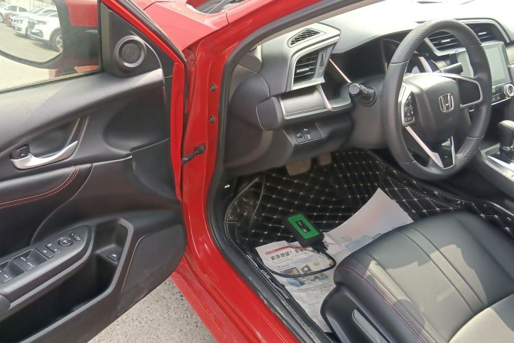 Used Honda Civic 2016 220TURBO CVT Luxury Edition
