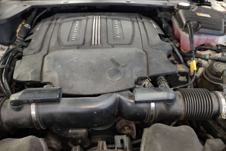 Used Jaguar XJ 2015 XJL 3.0 SC Two-Wheel-Drive Panoramic Business Edition
