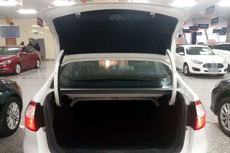 Used Ford Fiesta 2013 Sedan 1.5L Manual Fashion Edition
