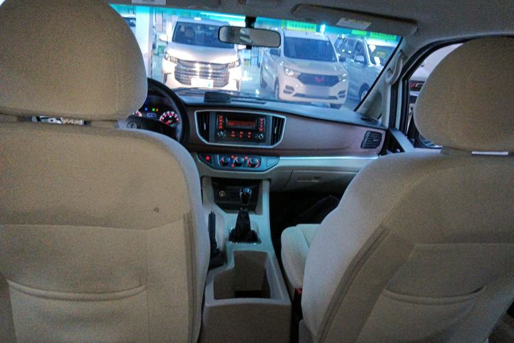 Used FORTHING Lingzhi 2019 M5L 1.6L 7-Seater Base Model China VI Standard
