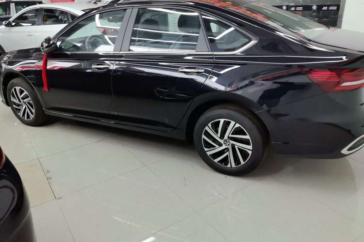 Used Volkswagen Lavida 2024 1.5L Automatic Full-Comfort Version
