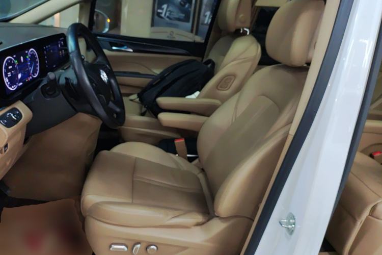 Used Buick GL8 2020 ES Land Cruiser 653T Luxury Model