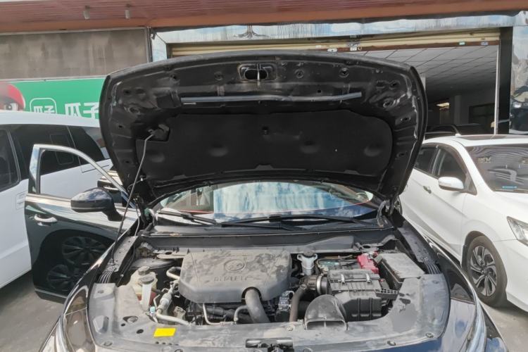 Used Venucia V 2022 260T Black Horse Edition · Idol