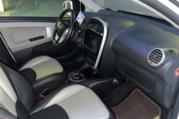 Used Geely Auto Panda Classic 2016 1.0L IMT Cool Fun Edition
