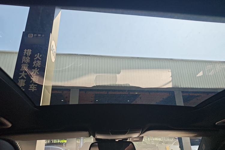 Used Mercedes-Benz GLC 2018 GLC 260 4MATIC Luxury Model
