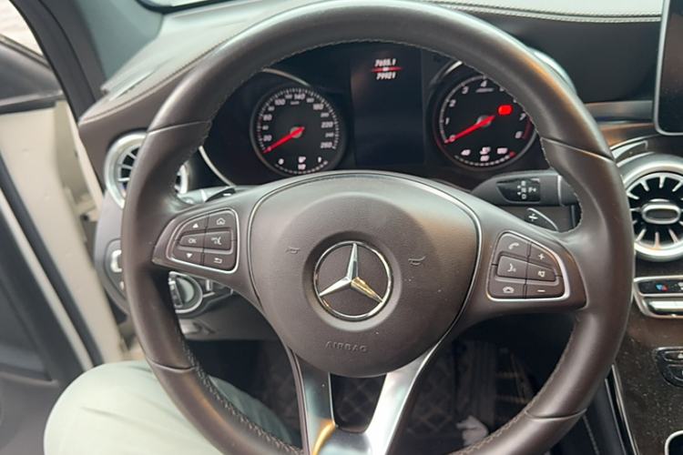 Used Mercedes-Benz GLC 2019 Facelift GLC 260 L 4MATIC Luxury Model