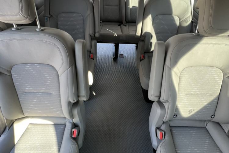 Used Ford Transit 2023 2.0T Diesel Manual Commercial & Travel Version Mid-axle Low-roof Design 7/8/9-Seater
