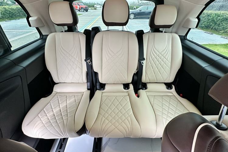 Used Mercedes-Benz Vito 2023 2.0T Elite Version 7 Seats