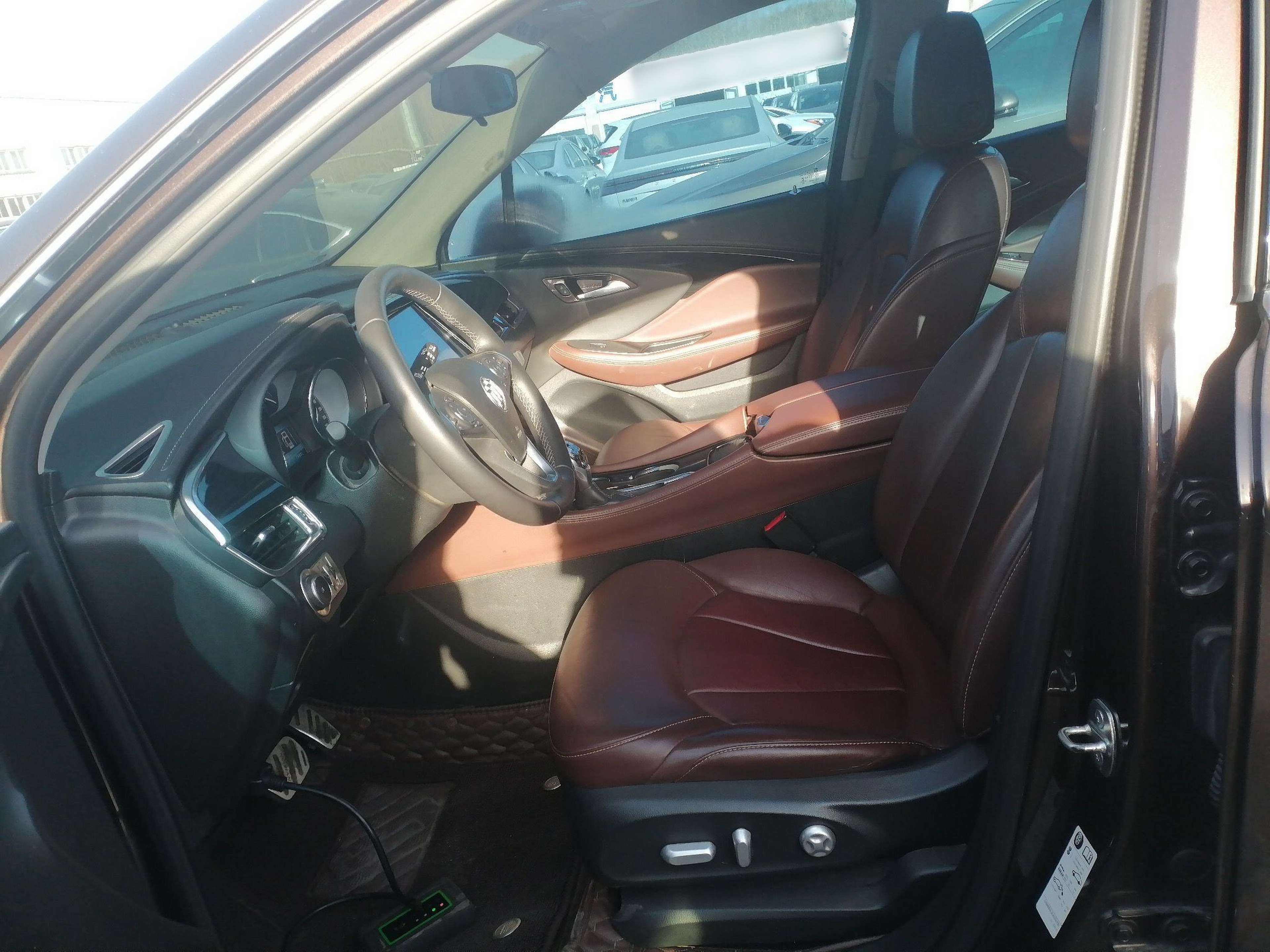 Переднее сиденье в автомобиле