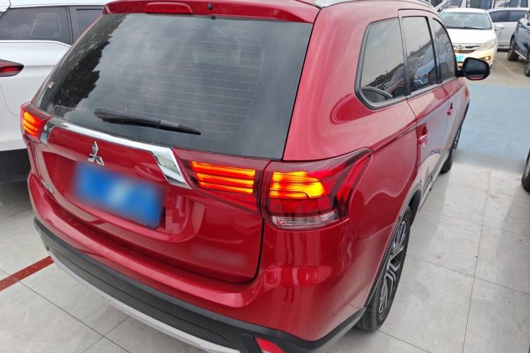 Used Mitsubishi Outlander 2018 2.0L Two-Wheel Drive Glory Edition 5 Seats
