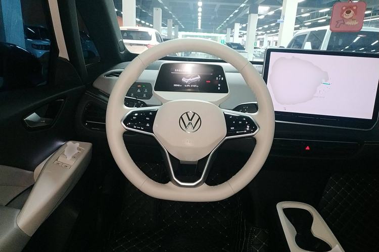 Used Volkswagen ID.3 2025 Smart Model Outstanding Oxygen Edition
