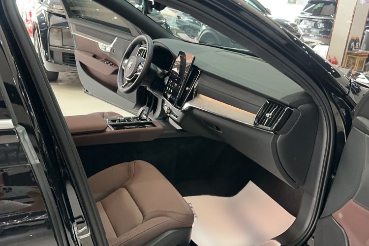 Used Volvo S90 2026 B5 Zhiyi Luxury Edition