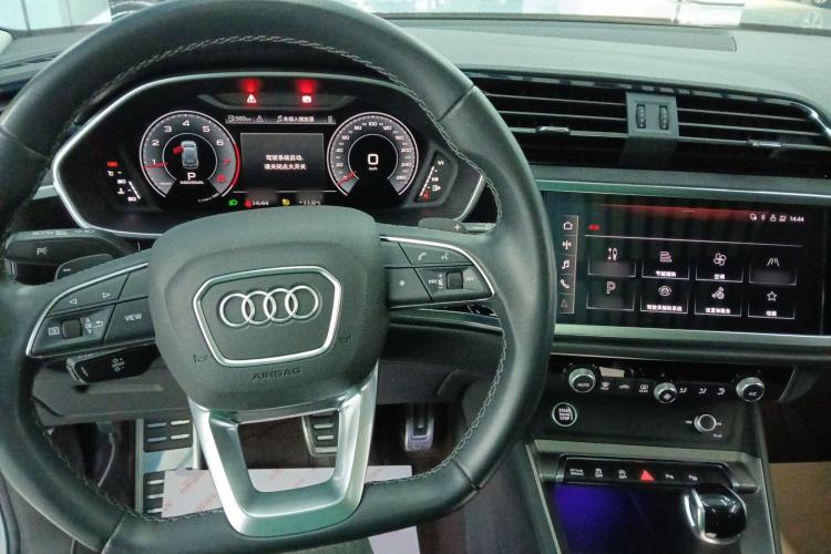 Used Audi Q3 2022 40 TFSI Fashion Dynamic Model